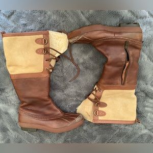 UGG 1900 Leather Duck Toe Boots